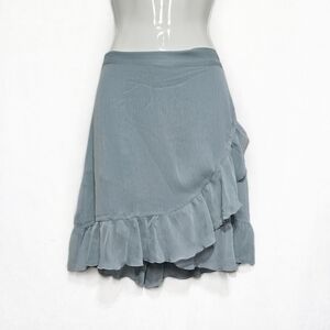 LC Lauren Conrad asymmetrical ruffle skirt, size large, gray/blue tone. Nwt
